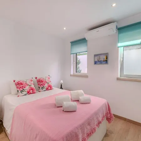 Apartment T3 Capricornio By Interhome