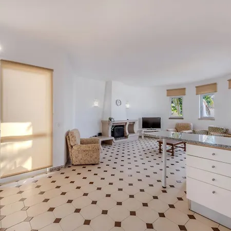 T3 Capricornio By Interhome * Gale (Albufeira)